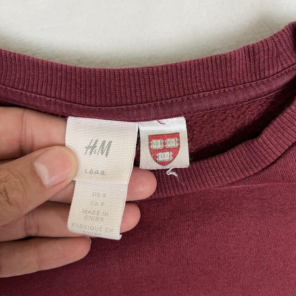 Harvard Crimson Sweatshirt Womens Medium Red NCAA College H&M Crewneck Pullover - Picture 3 of 7
